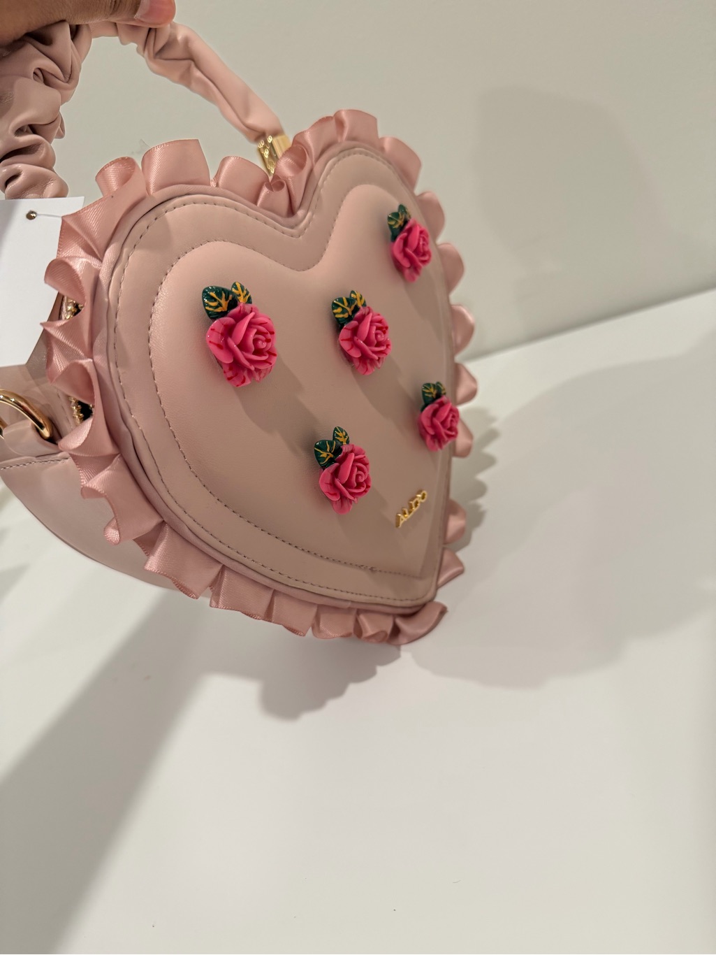 Heart-Shaped Pink Floral Appliqu Crossbody Bag